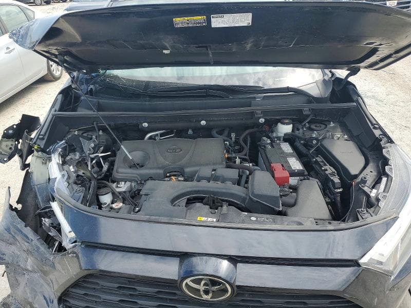 2022 TOYOTA RAV4 XLE 12