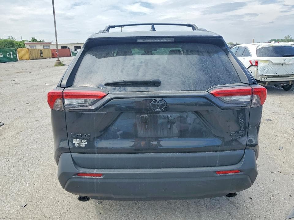2022 TOYOTA RAV4 XLE 6