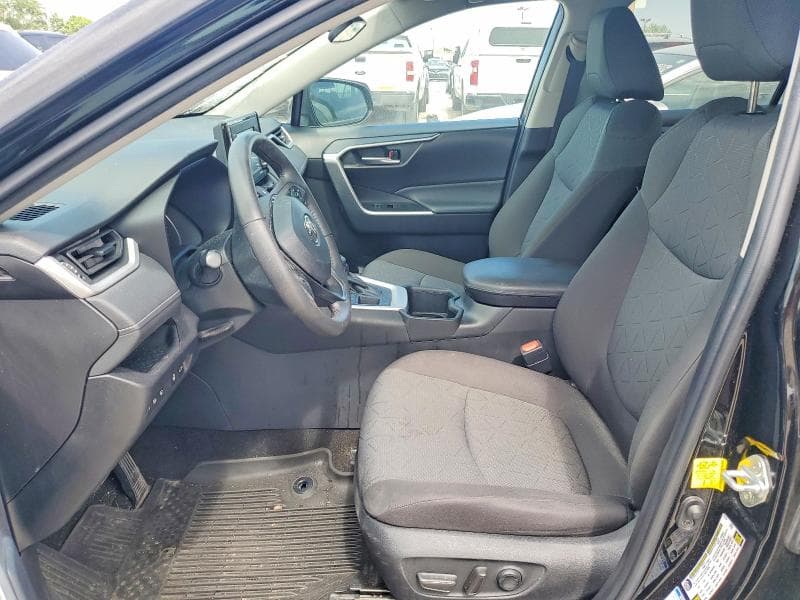 2022 TOYOTA RAV4 XLE 7