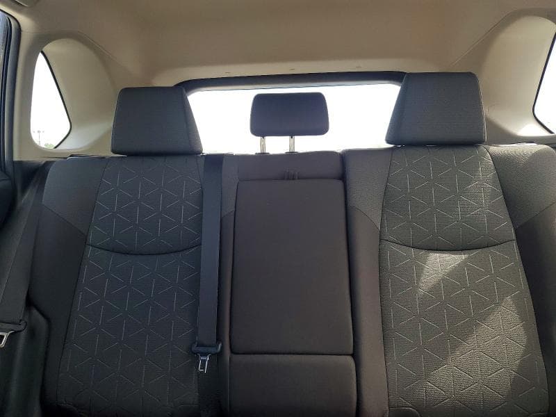 2022 TOYOTA RAV4 XLE 10