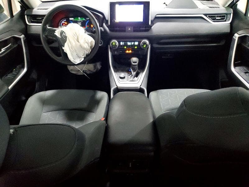 2024 TOYOTA RAV4 HYBRID XLE 8