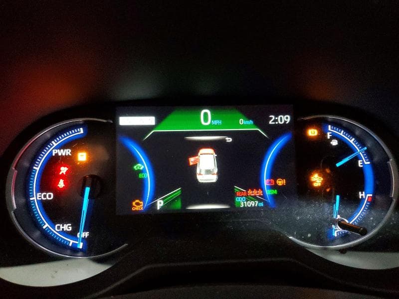 2024 TOYOTA RAV4 HYBRID XLE 9
