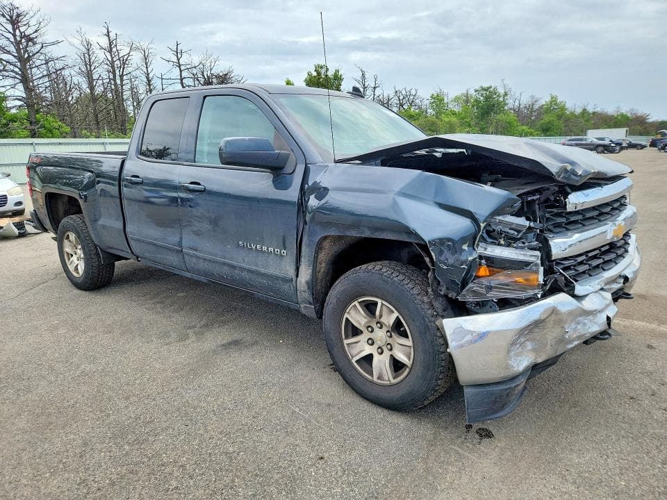 2019 CHEVROLET SILVERADO LD K1500 LT 4