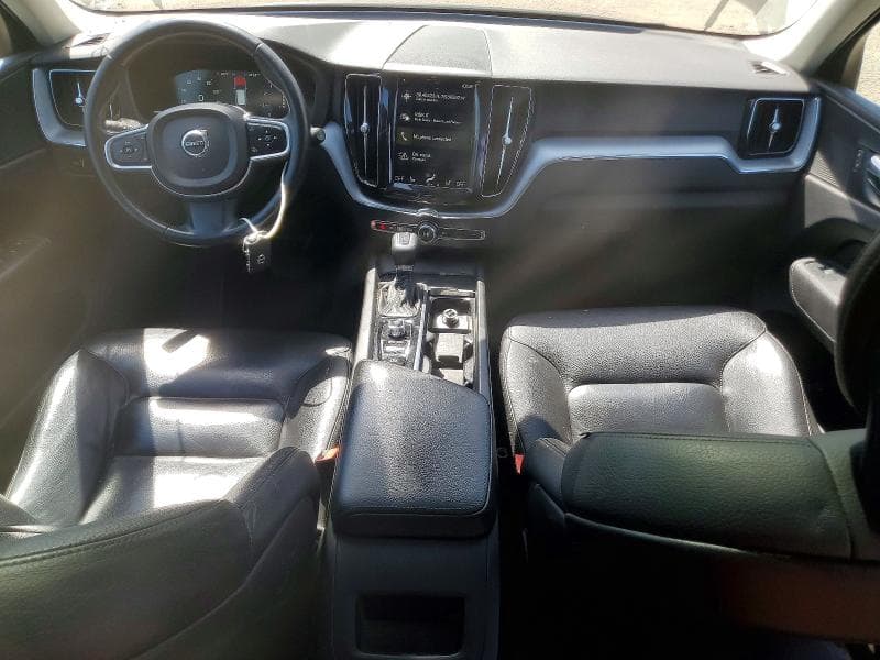 2020 VOLVO XC60 T6 MOMENTUM T6 MOMENTUM 8