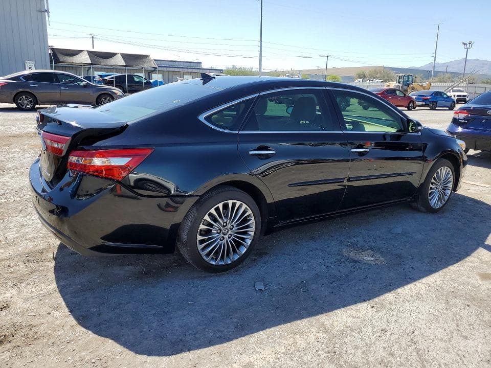 2018 TOYOTA AVALON LIMITED 3
