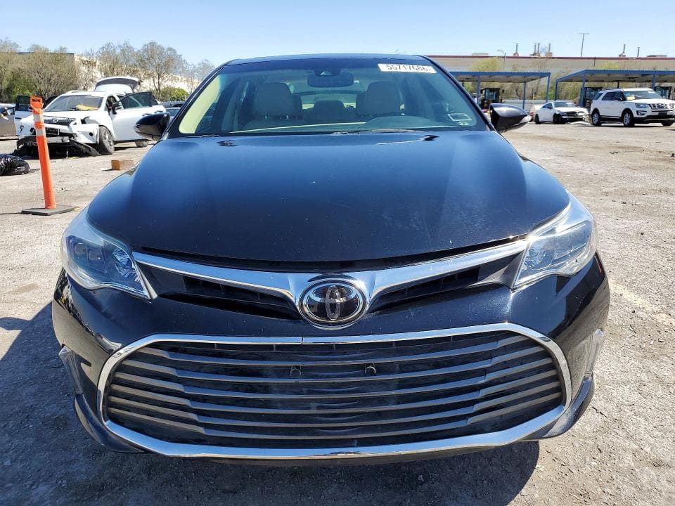 2018 TOYOTA AVALON LIMITED 5