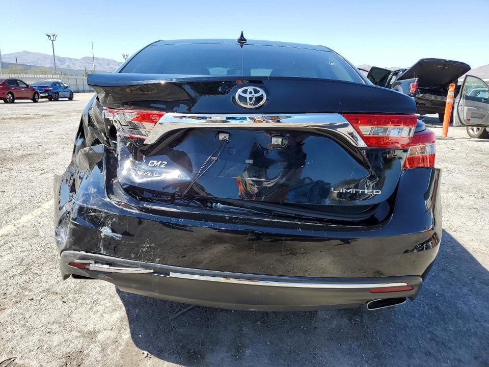 2018 TOYOTA AVALON LIMITED 6