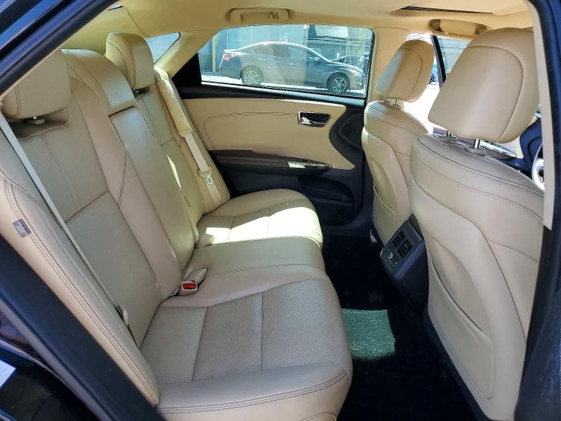 2018 TOYOTA AVALON LIMITED 10