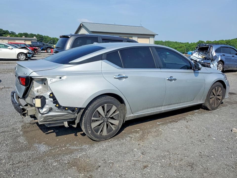 2022 NISSAN ALTIMA SV 3