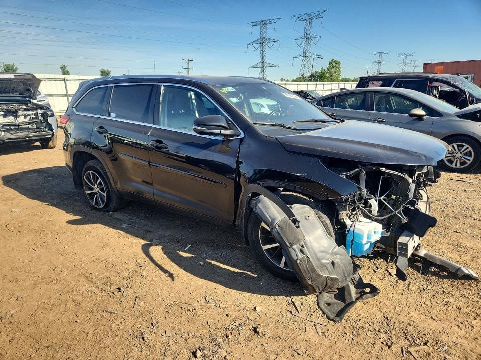 2018 TOYOTA HIGHLANDER XLE XLE 4
