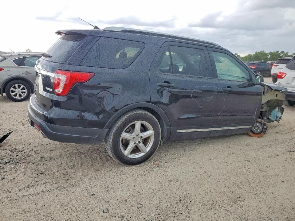 2018 FORD EXPLORER XLT 3