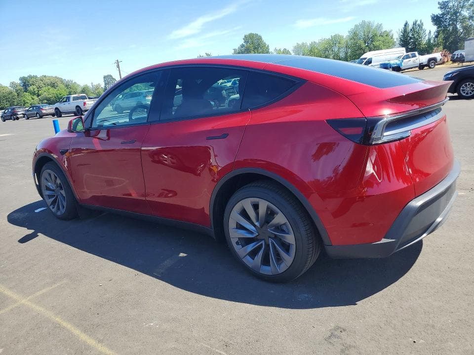 2026 TESLA MODEL Y 2