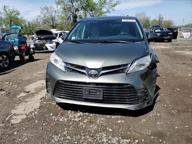 2019 TOYOTA SIENNA LE LE 14