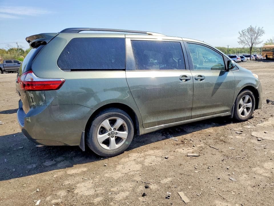 2019 TOYOTA SIENNA LE LE 3