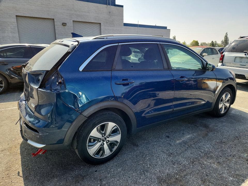 2019 KIA NIRO LX 3