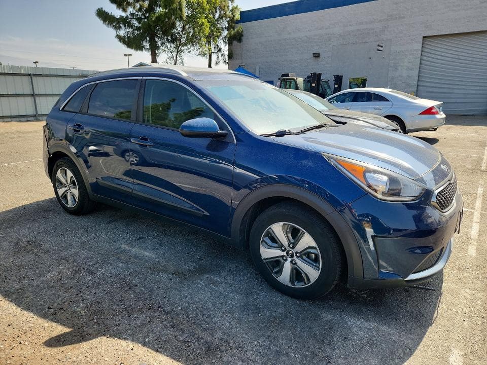 2019 KIA NIRO LX 4