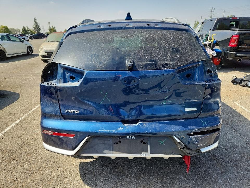 2019 KIA NIRO LX 6