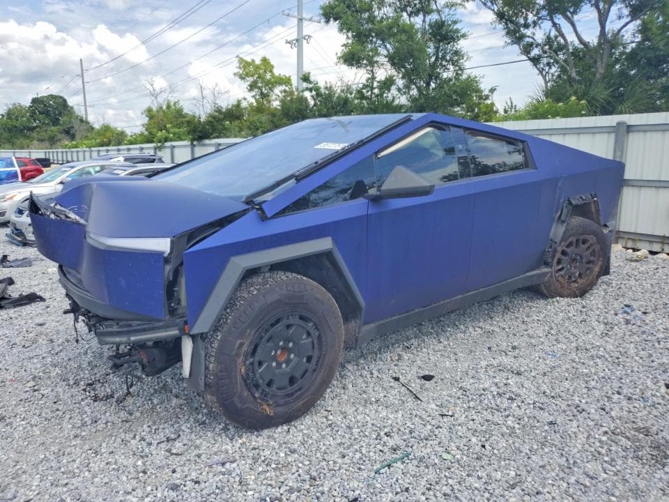 2024 TESLA CYBERTRUCK - 1