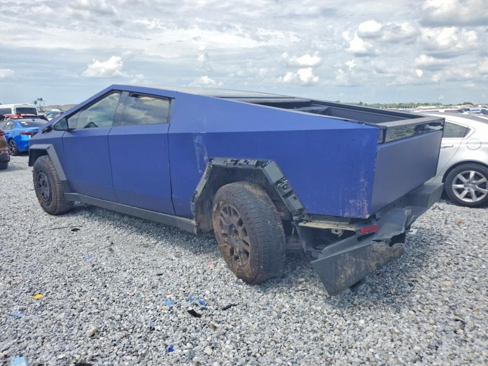 2024 TESLA CYBERTRUCK 2