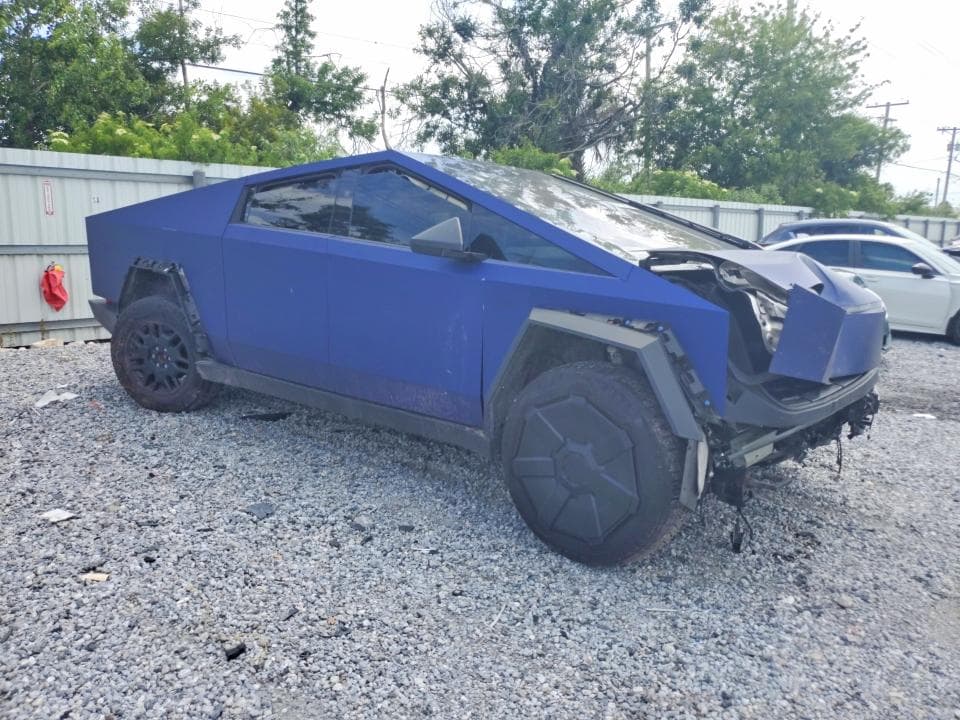2024 TESLA CYBERTRUCK 4