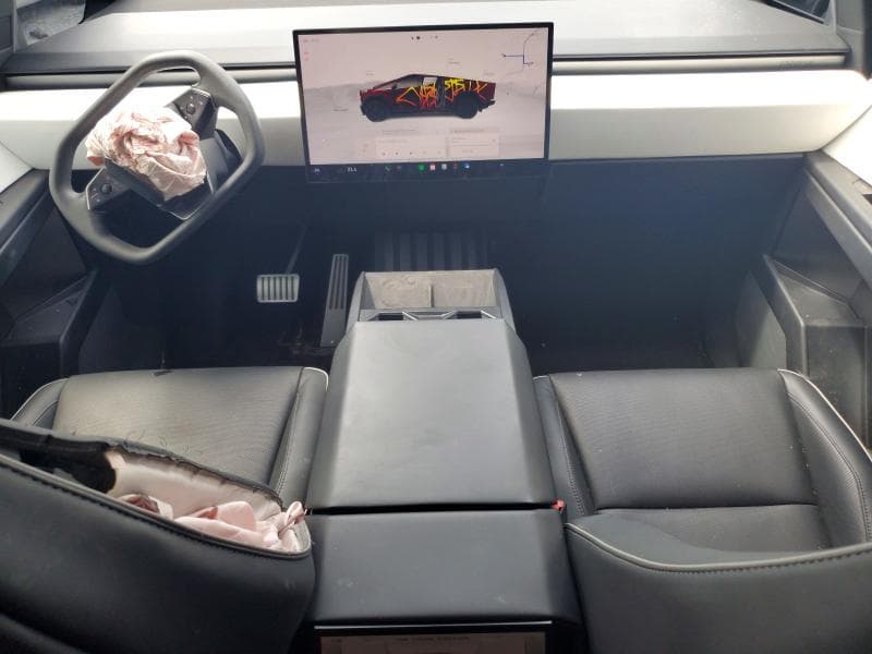 2024 TESLA CYBERTRUCK 8