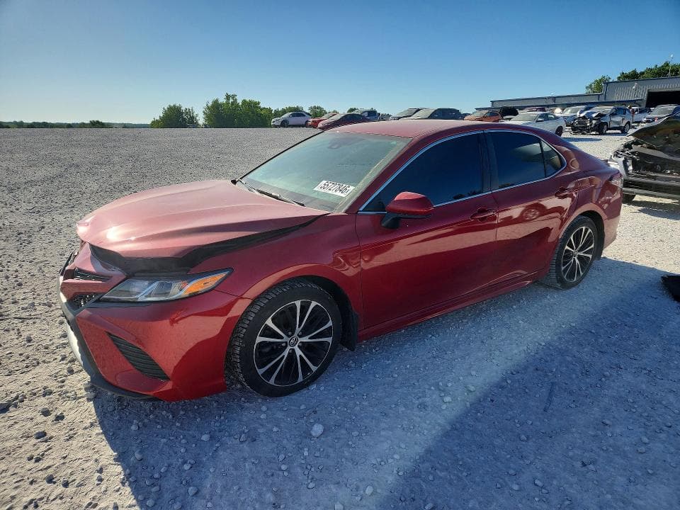 2019 TOYOTA CAMRY SE - 1