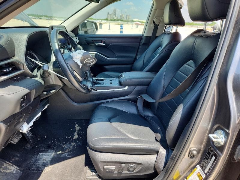 2023 TOYOTA HIGHLANDER XLE 7
