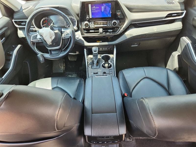 2023 TOYOTA HIGHLANDER XLE 8