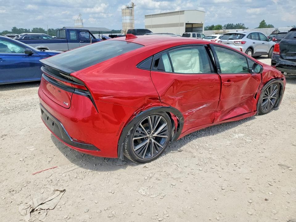 2025 TOYOTA PRIUS XLE 3