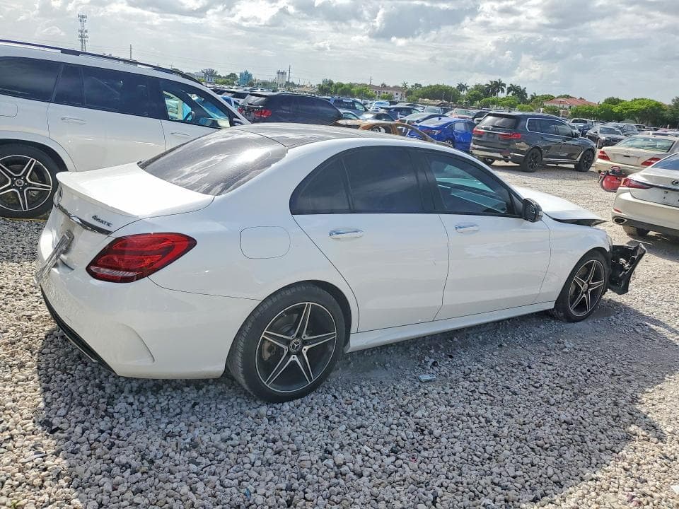 2018 MERCEDES-BENZ C 300 4MATIC 3