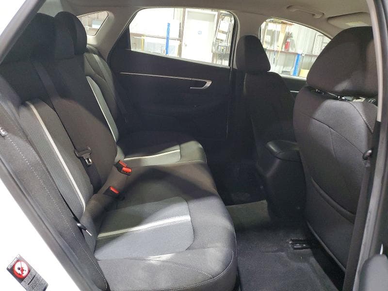 2022 HYUNDAI SONATA SE SE 10