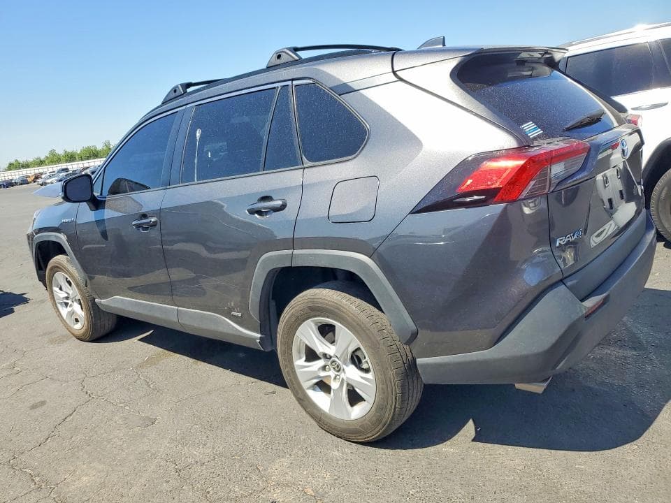 2021 TOYOTA RAV4 LE 2