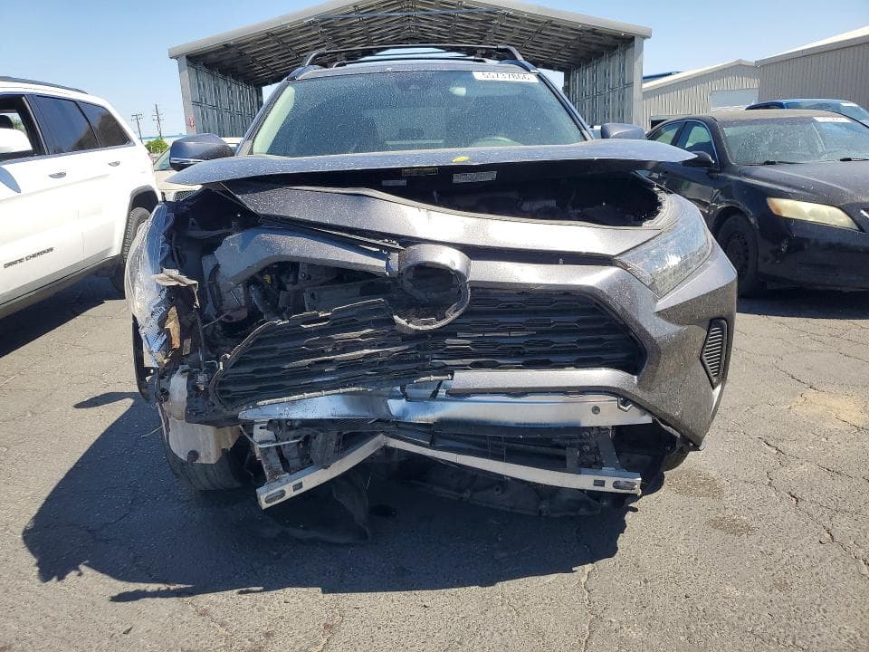 2021 TOYOTA RAV4 LE 5