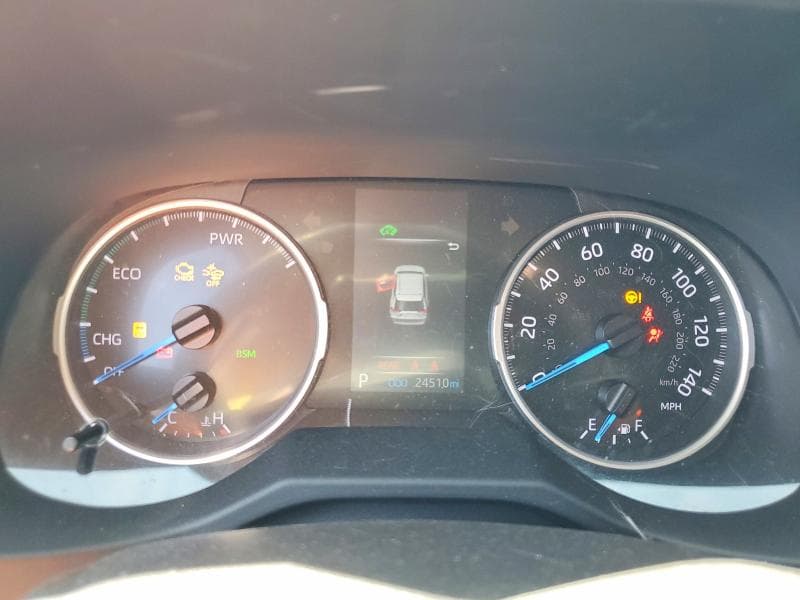2021 TOYOTA RAV4 LE 9
