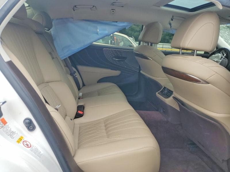2018 LEXUS LS 500 10