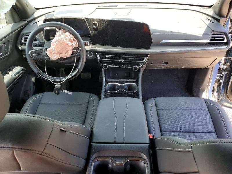 2026 CHEVROLET TRAVERSE LT 8