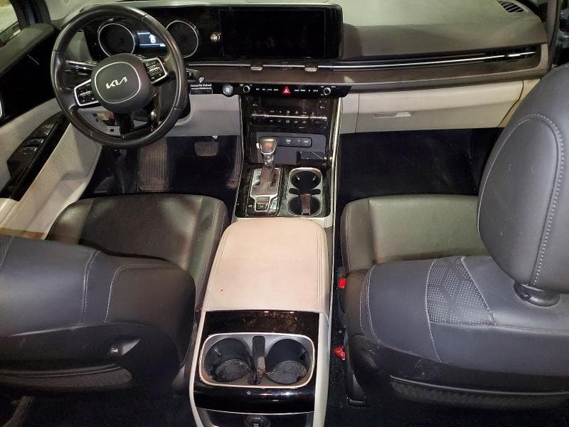 2022 KIA CARNIVAL EX 8
