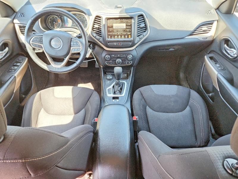 2017 JEEP CHEROKEE LATITUDE 8