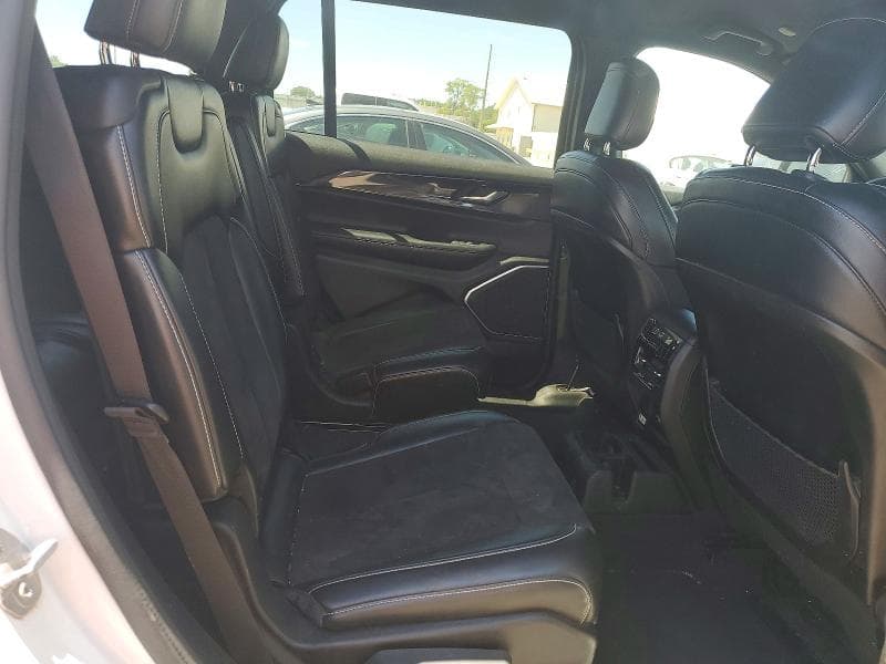 2021 JEEP GRAND CHEROKEE L LAREDO 11