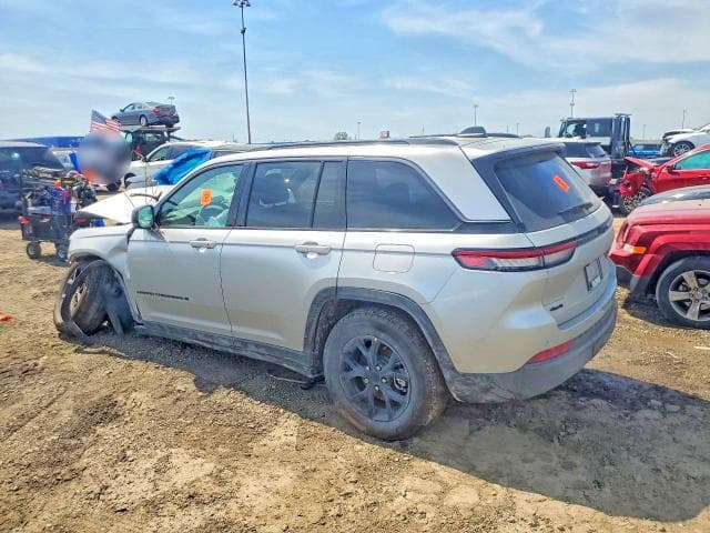 2026 JEEP GRAND CHEROKEE BASE/LAREDO 2