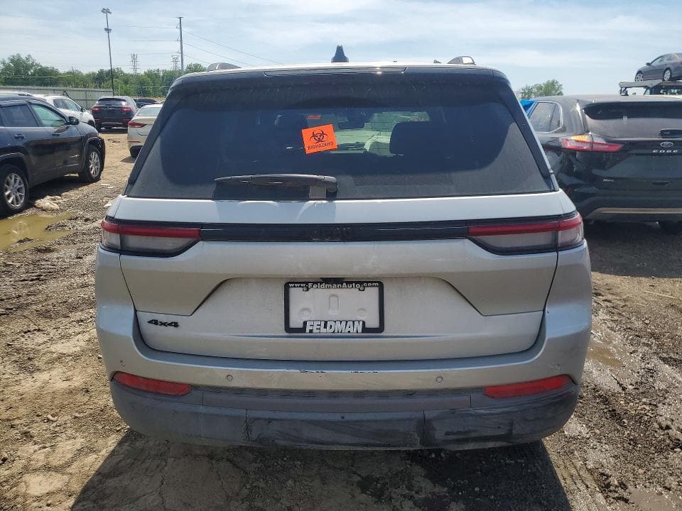 2026 JEEP GRAND CHEROKEE BASE/LAREDO 6
