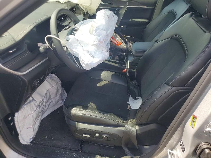 2026 JEEP GRAND CHEROKEE BASE/LAREDO 7
