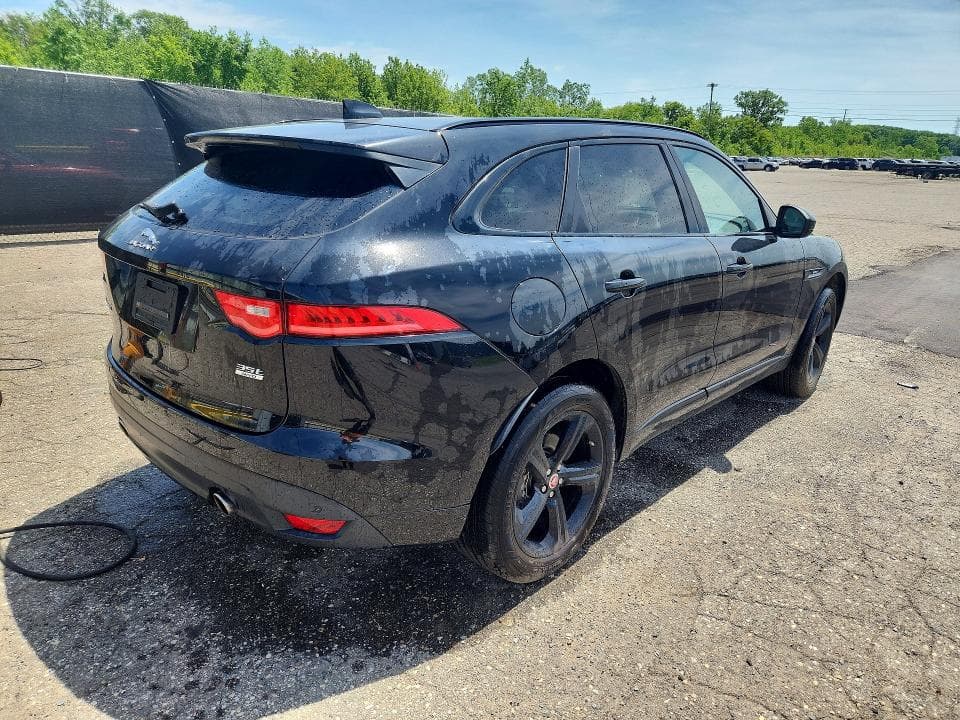 2017 JAGUAR F-PACE R - SPORT R - SPORT 4