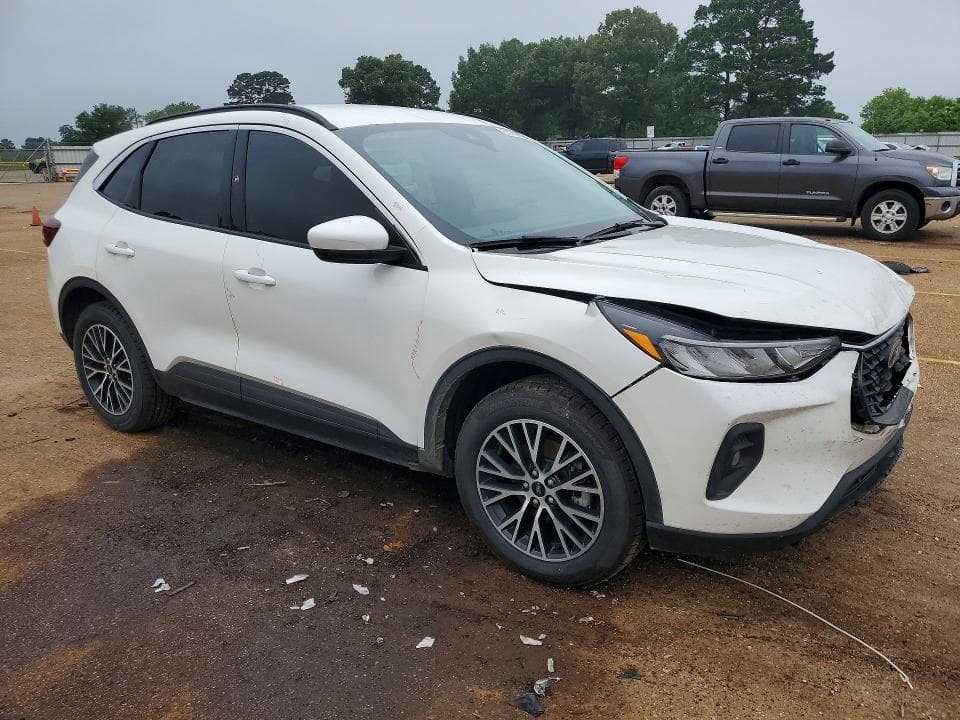 2023 FORD ESCAPE 4