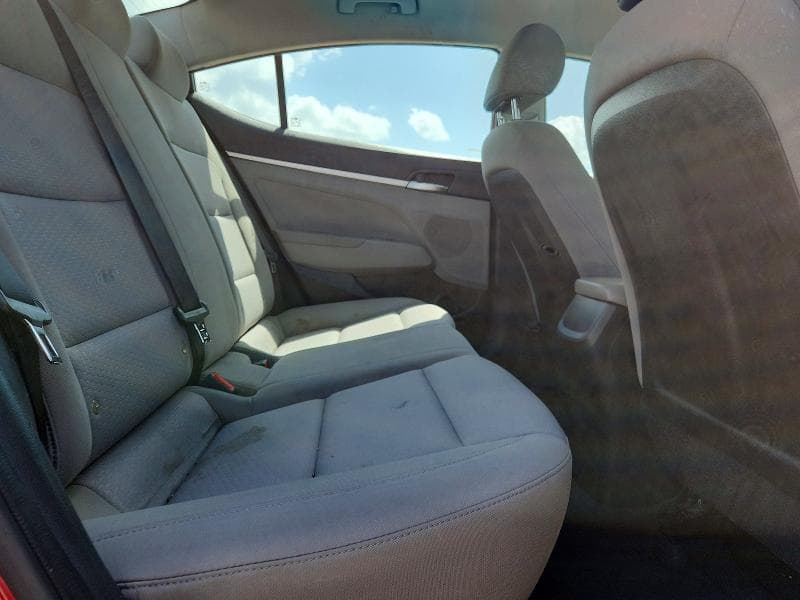 2019 HYUNDAI ELANTRA SE SE 10