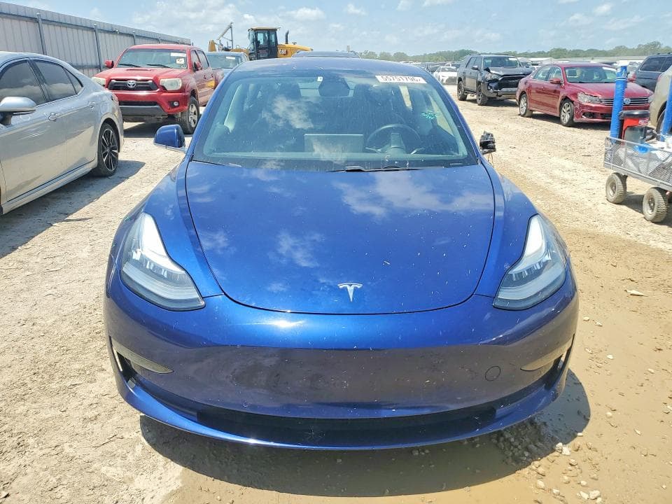 2018 TESLA MODEL 3 5