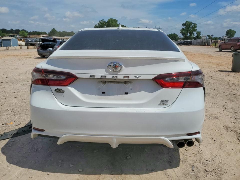 2022 TOYOTA CAMRY SE 6