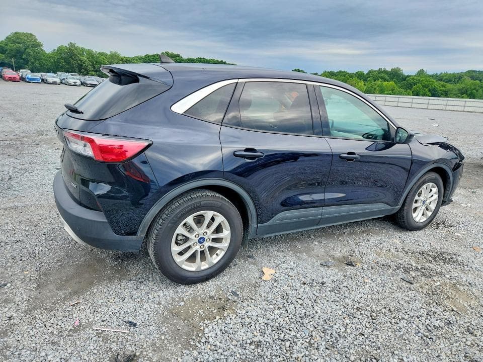 2021 FORD ESCAPE SE 3