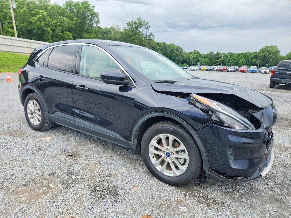 2021 FORD ESCAPE SE 4