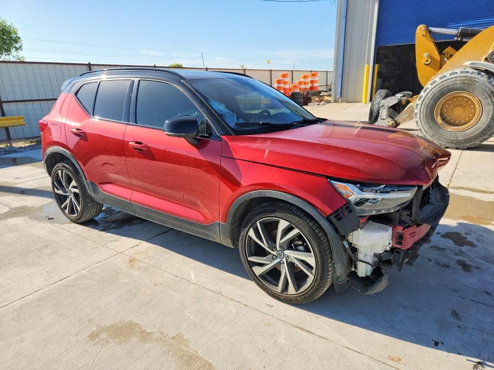 2019 VOLVO XC40 T5 R-DESIGN T5 R-DESIGN 4